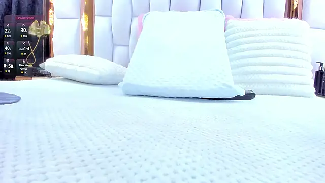 RileySweett online show from November 2025 11:31:02 AM