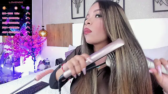 Snapshot of nahomiidasilva_ chatting on December 2024 06:09:01 PM nahomiidasilva online show from December 2024 06:09:01 PM