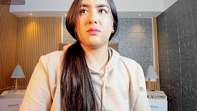 paulina sweett  online show from March 2026 12:12:02 PM