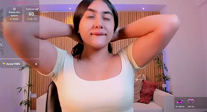 Snapshot of paulina_sweett_ chatting on June 2026 12:19:01 PM paulina sweett online show from June 2026 12:19:01 PM