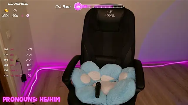 Snapshot of CuteYukiKun chatting on January 2025 11:40:01 PM CuteYukiKun online show from January 2025 11:40:01 PM