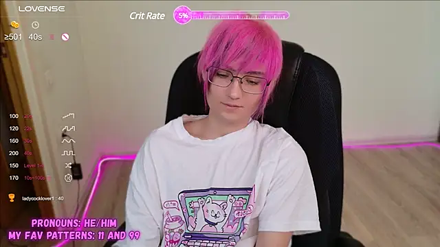 Snapshot of CuteYukiKun chatting on January 2025 08:00:01 AM CuteYukiKun online show from January 2025 08:00:01 AM