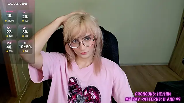 Snapshot of CuteYukiKun chatting on September 2025 06:42:01 PM CuteYukiKun online show from September 2025 06:42:01 PM