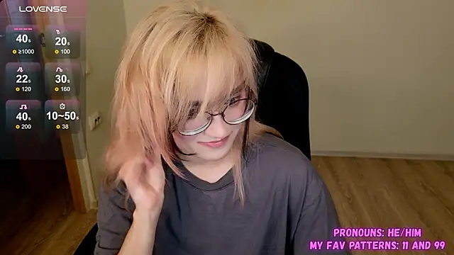 Snapshot of CuteYukiKun chatting on September 2025 08:35:02 PM CuteYukiKun online show from September 2025 08:35:02 PM