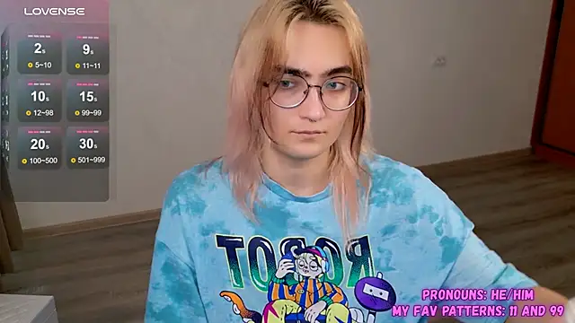 Snapshot of CuteYukiKun chatting on October 2025 10:30:01 AM CuteYukiKun online show from October 2025 10:30:01 AM