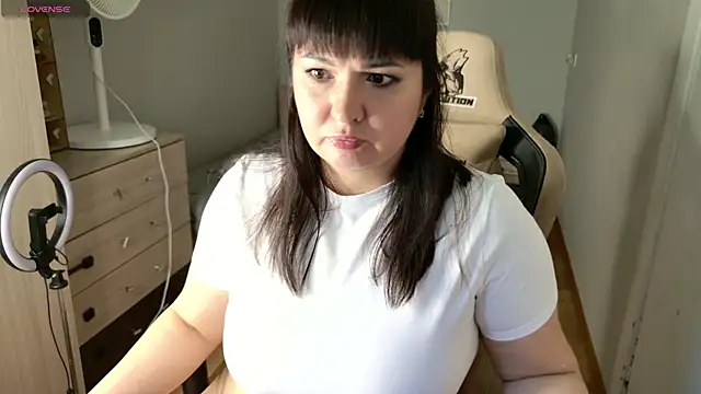 Snapshot of Tina_Dolly chatting on July 2026 11:15:02 AM Tina Dolly online show from July 2026 11:15:02 AM