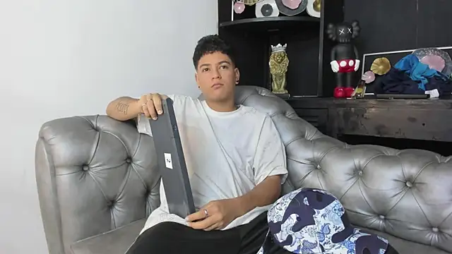 Snapshot of Levy_Steve chatting on March 2025 07:38:02 AM Levy Steve online show from March 2025 07:38:02 AM