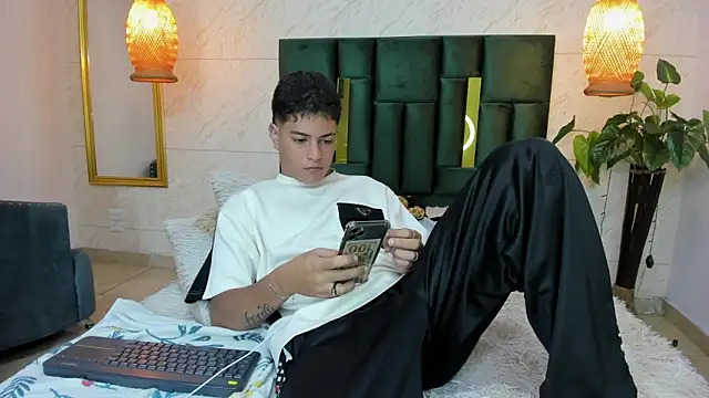 Snapshot of Levy_Steve chatting on September 2025 03:29:01 AM Levy Steve online show from September 2025 03:29:01 AM