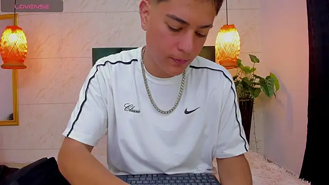 Snapshot of Levy_Steve chatting on October 2025 03:26:02 AM Levy Steve online show from October 2025 03:26:02 AM