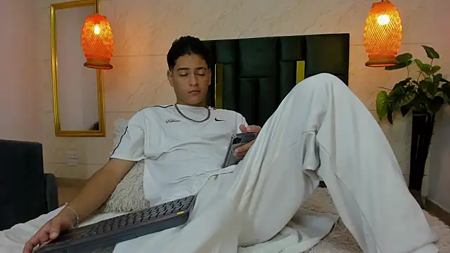 Snapshot of Levy_Steve chatting on October 2025 03:27:02 AM Levy Steve online show from October 2025 03:27:02 AM