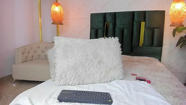 Snapshot of Levy_Steve chatting on November 2025 04:22:01 AM Levy Steve online show from November 2025 04:22:01 AM