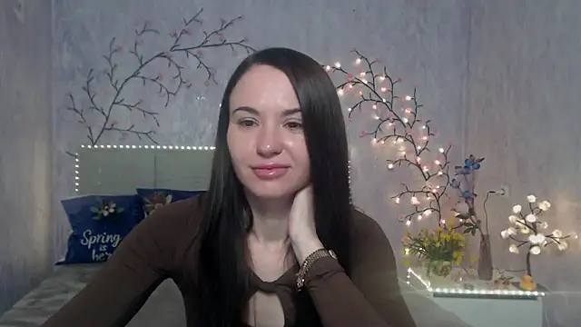 Snapshot of KaraCriegs chatting on April 2026 05:26:02 PM KaraCriegs online show from April 2026 05:26:02 PM