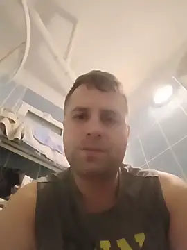 LucianM6 online show from November 2025 08:29:02 PM