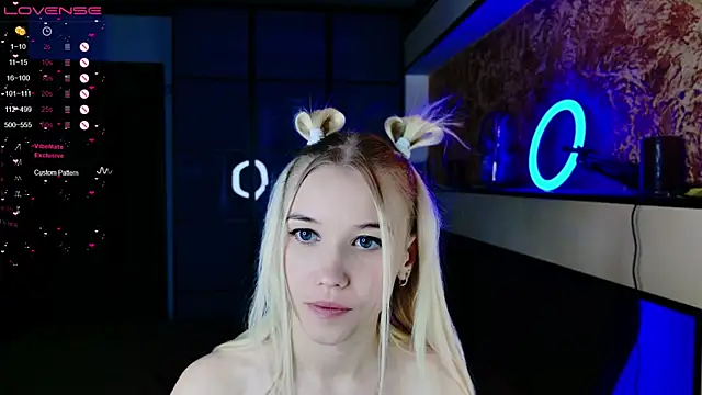 ShhhO O online show from December 2024 10:59:01 AM