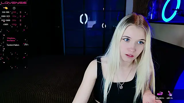 ShhhO O online show from December 2024 09:17:02 AM