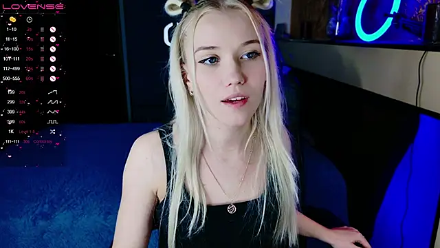 ShhhO O online show from February 2025 10:26:02 AM