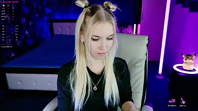 ShhhO O online show from December 2025 04:56:01 PM