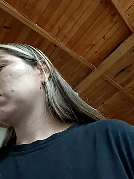 Iris love18 online show from April 2026 03:11:01 PM