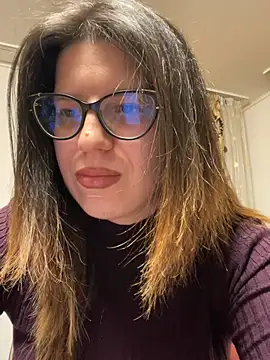 NadiraNoor online show from February 2026 10:33:01 PM