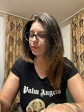 NadiraNoor online show from April 2026 11:14:01 PM