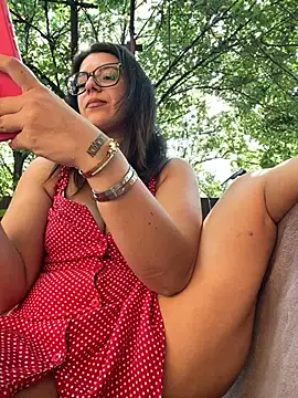 NadiraNoor online show from July 2026 11:12:02 AM