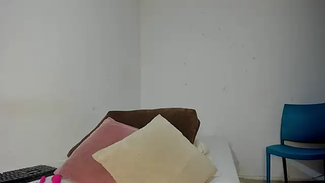 Snapshot of Maya_Graham chatting on June 2026 09:14:01 AM Maya Graham online show from June 2026 09:14:01 AM