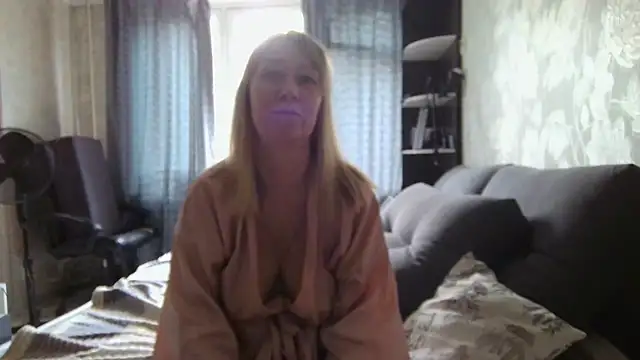 Snapshot of WindChristy chatting on June 2026 09:35:02 AM WindChristy online show from June 2026 09:35:02 AM