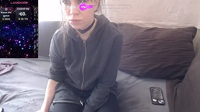 Snapshot of GinaAngelina chatting on April 2026 12:33:01 PM GinaAngelina online show from April 2026 12:33:01 PM