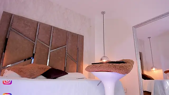 Martinaa Jones  online show from January 2025 01:35:01 AM