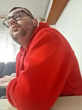 Javier bear online show from February 2025 09:41:02 PM