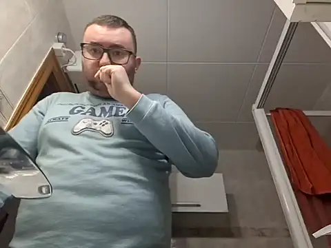 Javier bear online show from February 2025 01:44:02 PM