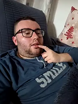 Javier bear online show from February 2025 10:26:02 PM