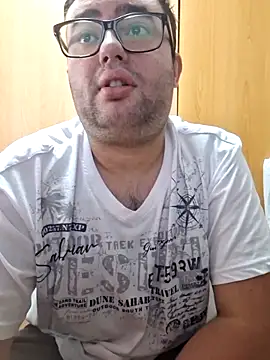 Javier bear online show from September 2025 09:42:02 AM