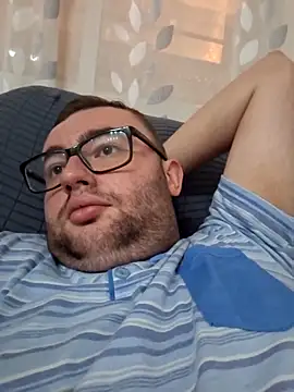 Javier bear online show from September 2025 08:47:02 PM