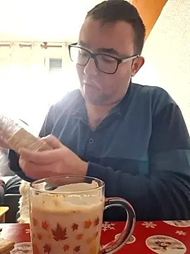 Javier bear online show from January 2026 10:52:02 AM