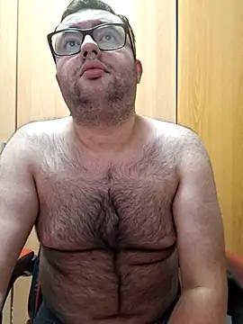 Snapshot of Javier_bear chatting on June 2026 09:09:01 PM Javier bear online show from June 2026 09:09:01 PM