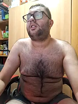 Snapshot of Javier_bear chatting on July 2026 09:28:02 PM Javier bear online show from July 2026 09:28:02 PM