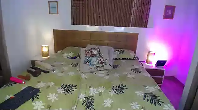 ShanonLe online show from February 2025 08:07:02 PM