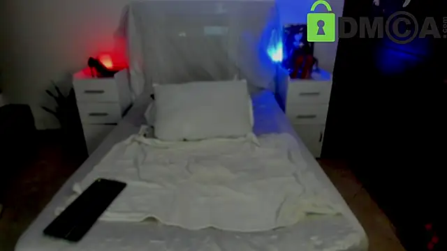 Lucyerobbie online show from February 2025 05:02:01 AM