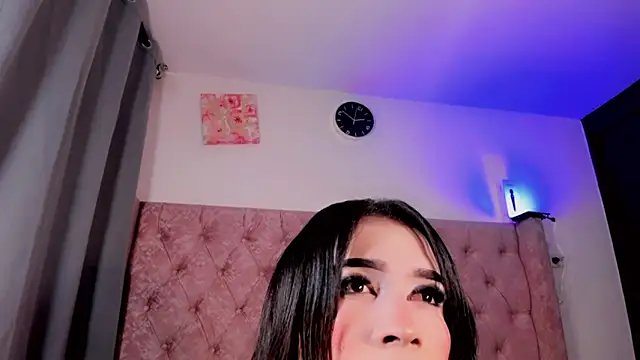 kimMaddiee online show from May 2026 05:04:02 AM