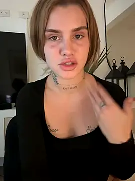 EmiliaCatalina online show from September 2025 09:48:01 PM