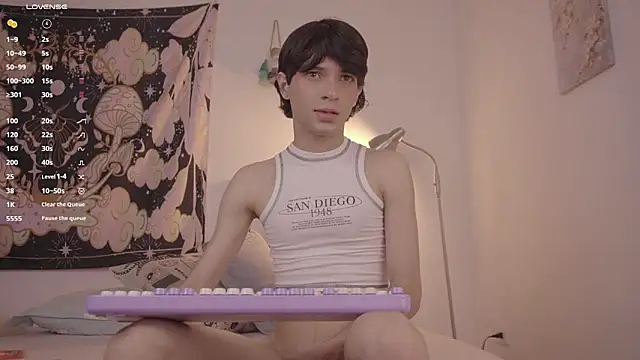 Snapshot of simonbane01 chatting on September 2025 04:40:01 PM simonbane01 online show from September 2025 04:40:01 PM