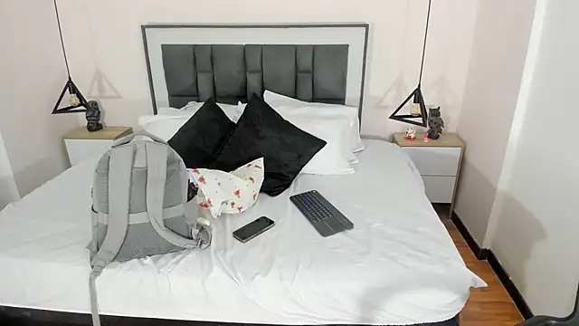 victoria cooper3 online show from November 2025 11:02:01 AM