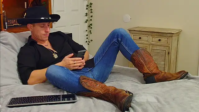 zack Fisher online show from January 2026 01:00:02 AM