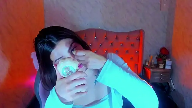 Snapshot of LiaHarryis chatting on January 2025 11:10:02 PM LiaHarryis online show from January 2025 11:10:02 PM