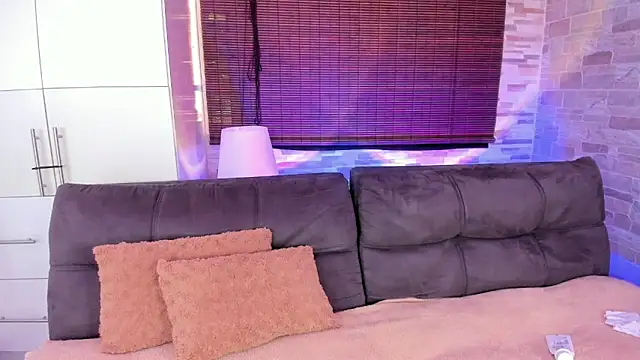 cinnamon kyla online show from February 2025 06:29:02 PM