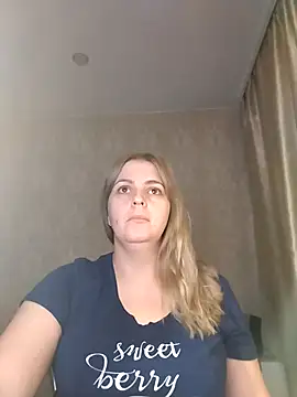 Lady nice cat online show from February 2025 12:14:02 PM