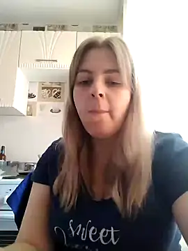 Lady nice cat online show from February 2025 04:59:01 AM