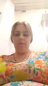 Lady nice cat online show from February 2025 07:39:02 AM