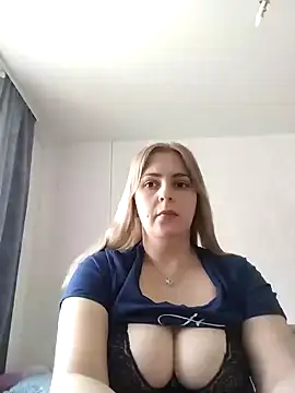 Lady nice cat online show from March 2025 05:59:02 AM